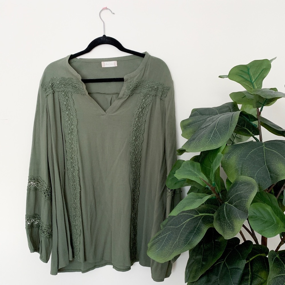Altar’d State Long Sleeve Tunic in olive green
